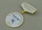 L'ottone timbrato assegna l'oro delle medaglie con smalto duro d'imitazione per la riunione commemorativa