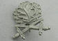 distintivi in lega di zinco del ricordo di forma di foglie 3D, distintivo commemorativo con la spada trasversale con nichelatura nebbiosa