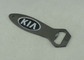 I distintivi del ricordo delle apribottiglie, in lega di zinco la pressofusione e distintivo dell'automobile di KIA