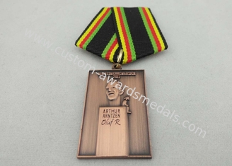 Medaglia di Arthur Arntzen 3D, medaglie su ordinazione di sport con il nastro speciale, stampa con matrice di acciaio con la ramatura antica