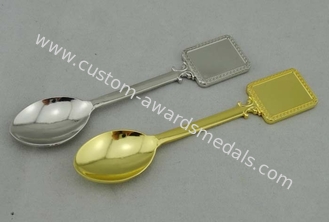 il ricordo su misura 3D Badges in lega di zinco con forma del cucchiaio