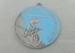 Ottone della medaglia dello smalto di sport della bici timbrato con la placcatura d'argento antica